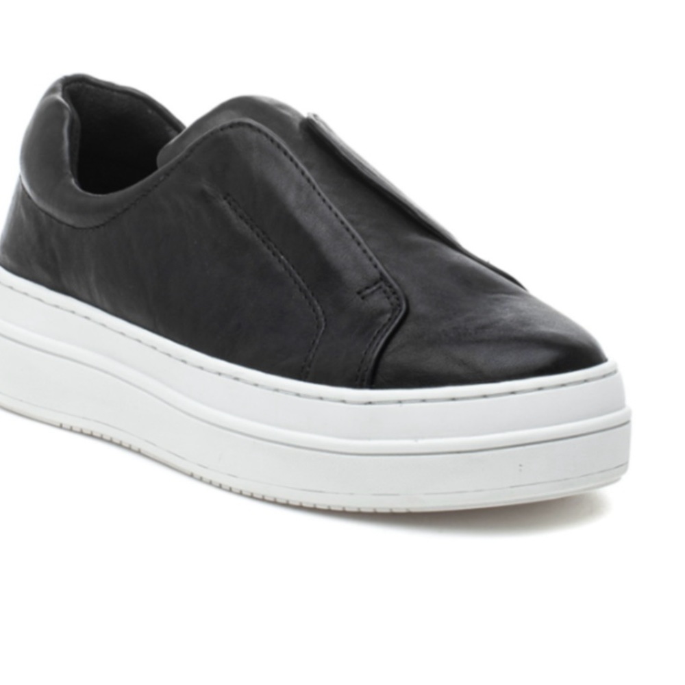 JSlides Noel Slip On Leather Sneaker Size 6 1/2